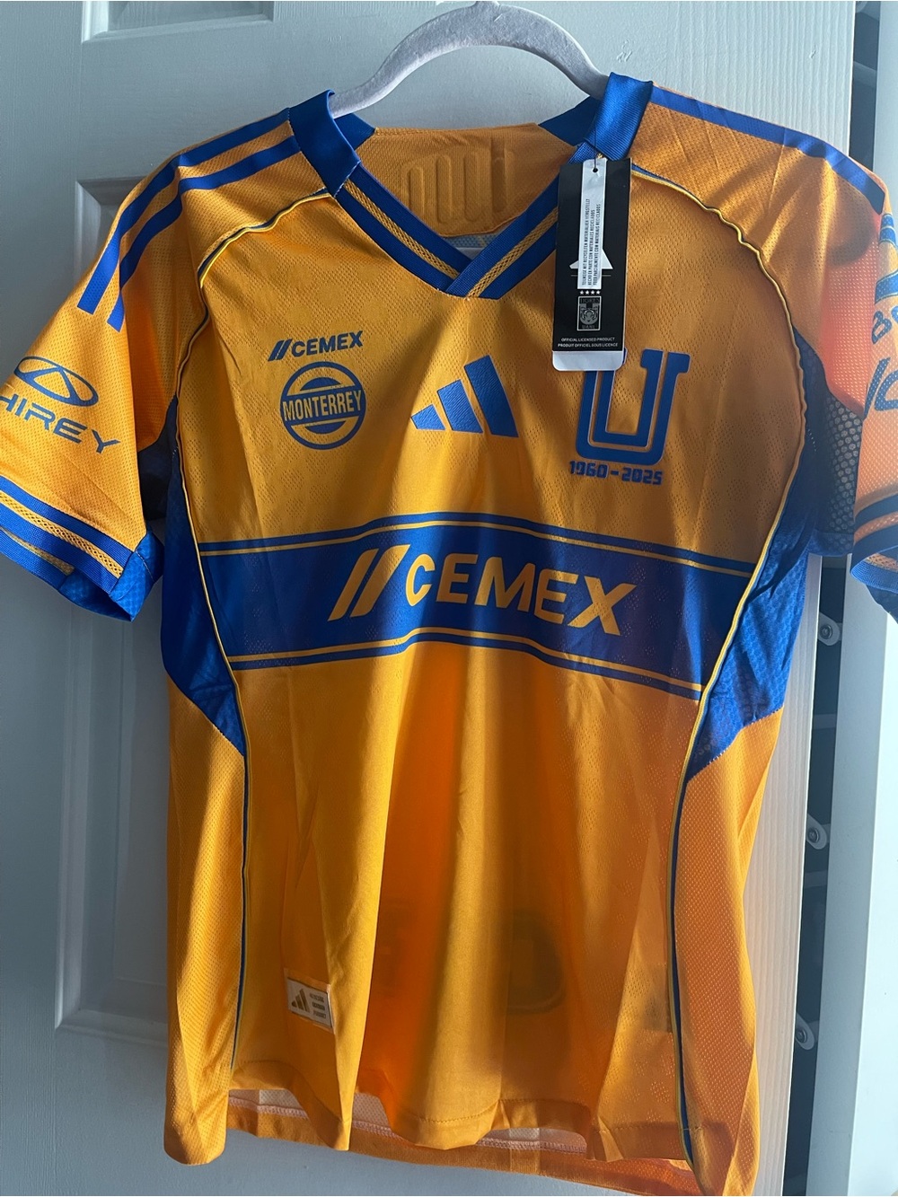Tigres Adidas official product authentic Men’s Soccer Jersey small size